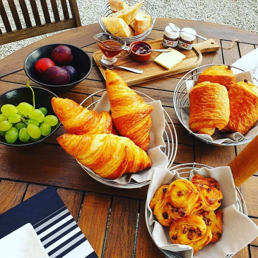 モンティニャック Le 4 Bed & Breakfast エクステリア 写真
