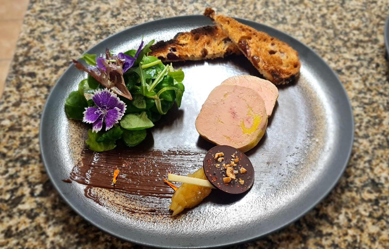 モンティニャック Le 4 Bed & Breakfast エクステリア 写真